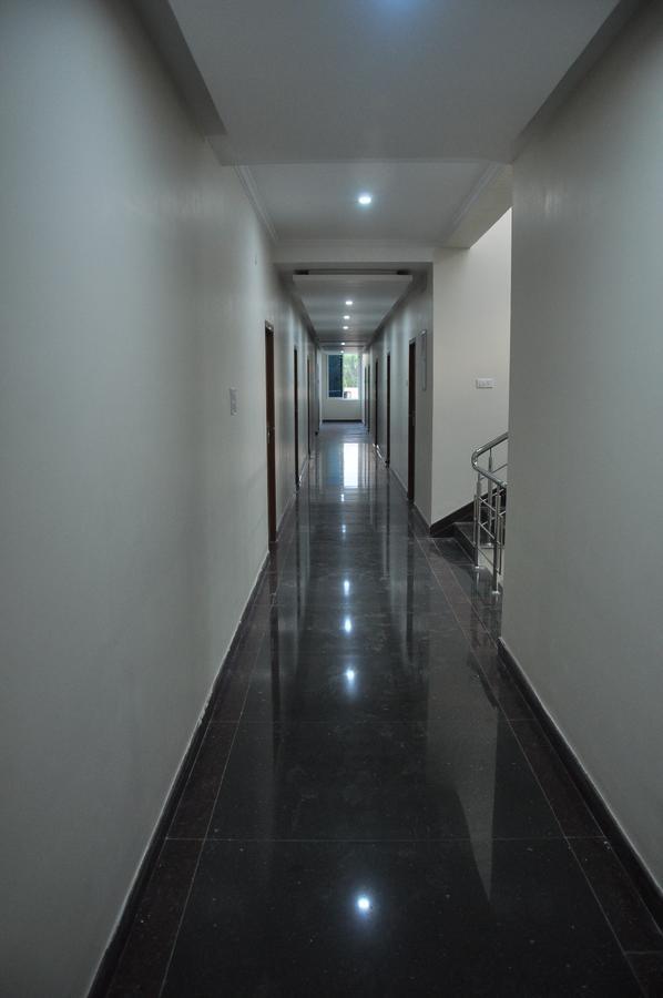 Altis Lodge Erode Exterior foto